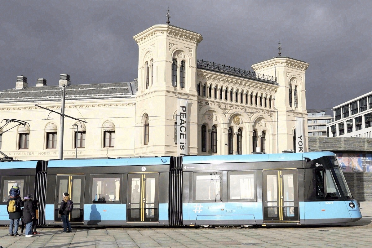 Tram in front of the Nobel Peace Centre in Oslo